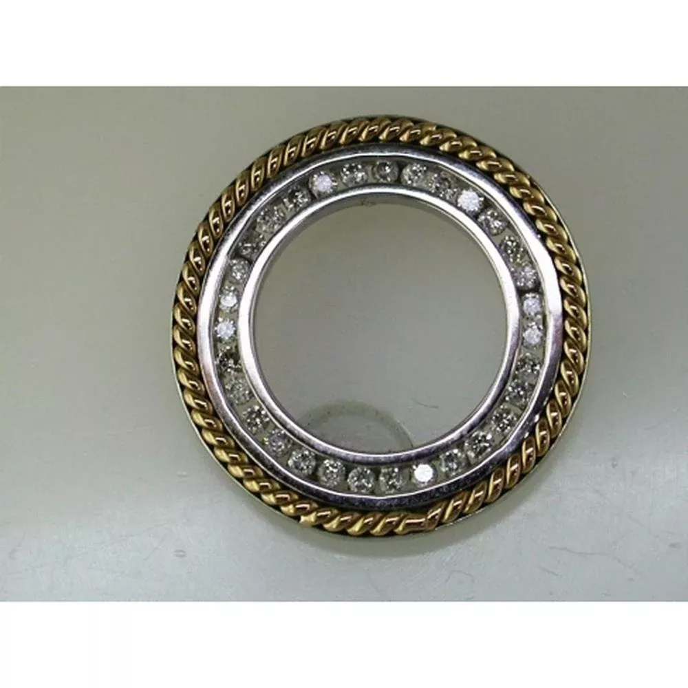 Dreamy 14K White Gold Diamond Circle Pendant - A Radiant Reflection of Elegance